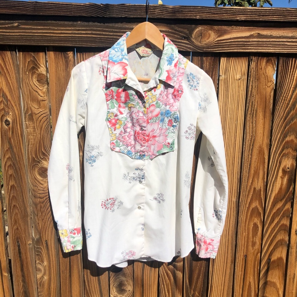 Larry Mahan Vintage Floral Western Shirt-Size M- Cream with pink floral detail